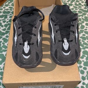 Yeezy Boost 700 V2 INFANT